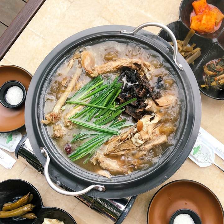 트렌드스페셜 무주 가마솥 토종닭 능이백숙 맛집