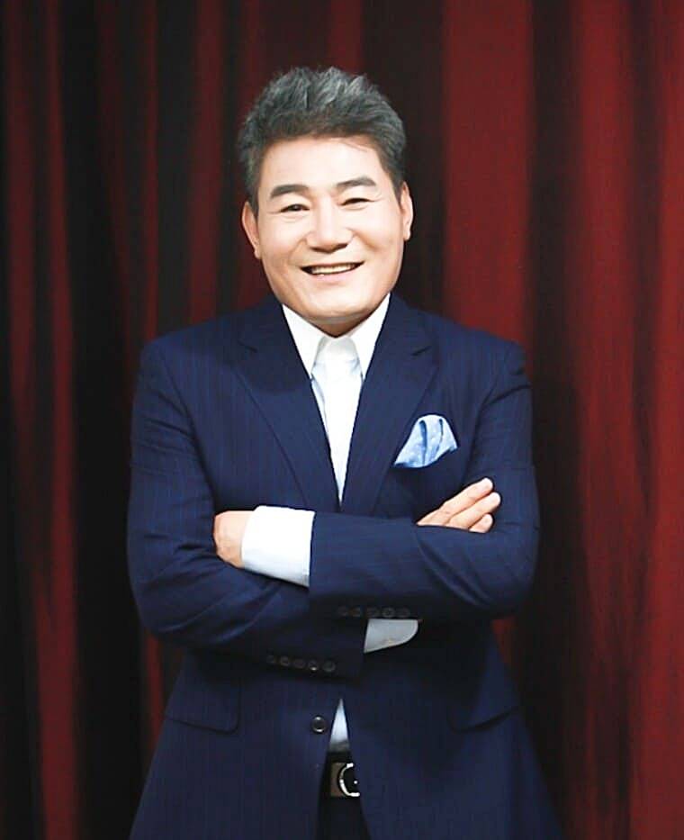 가수-진성
