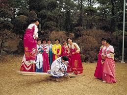 2025년 정월데보름-널뛰기-잔디밭에서