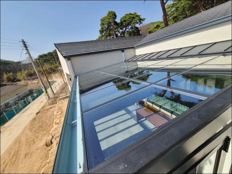 경북 썬룸 1층 거실 유리천장