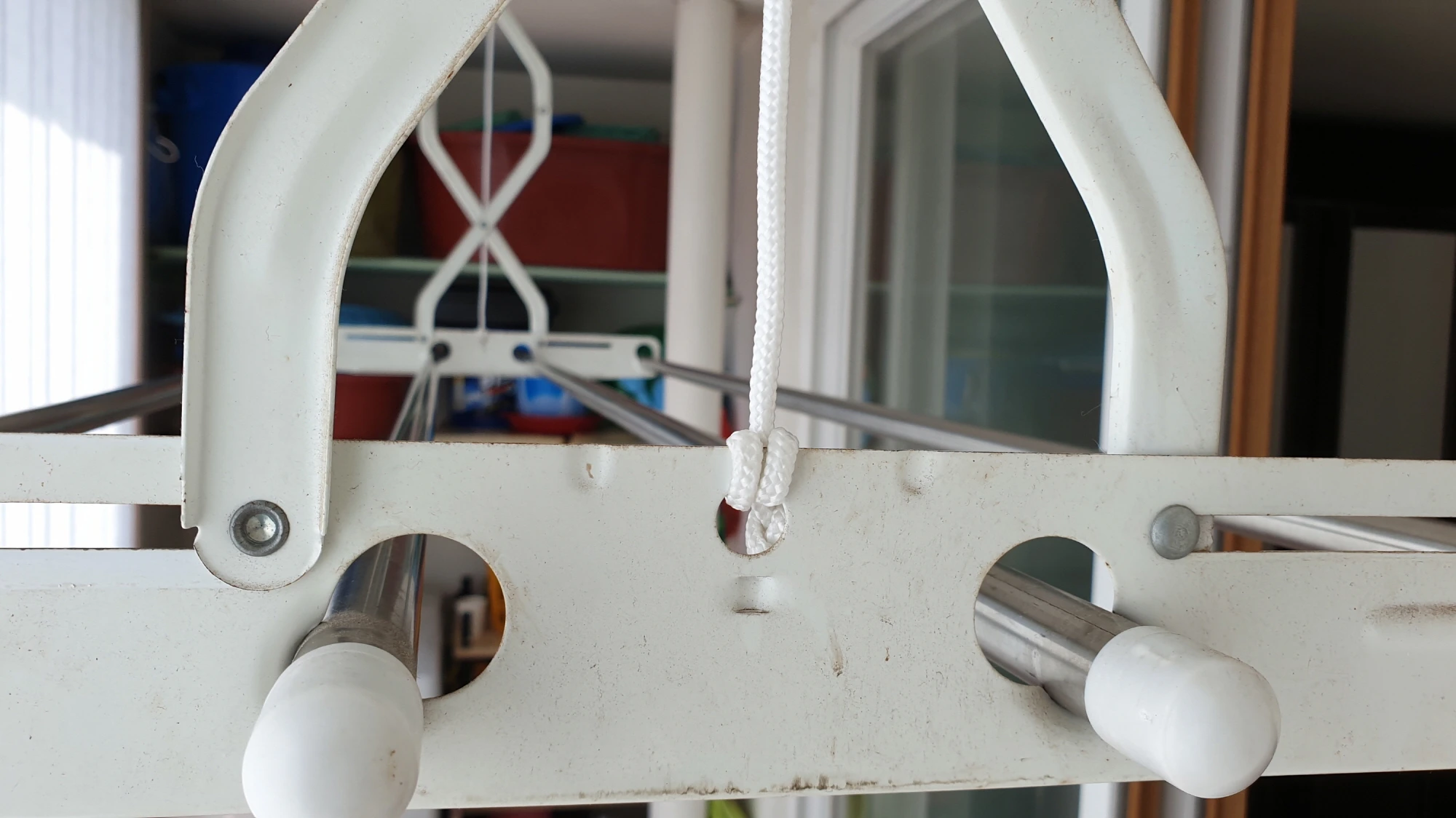 줄 매듭 묶은 모습