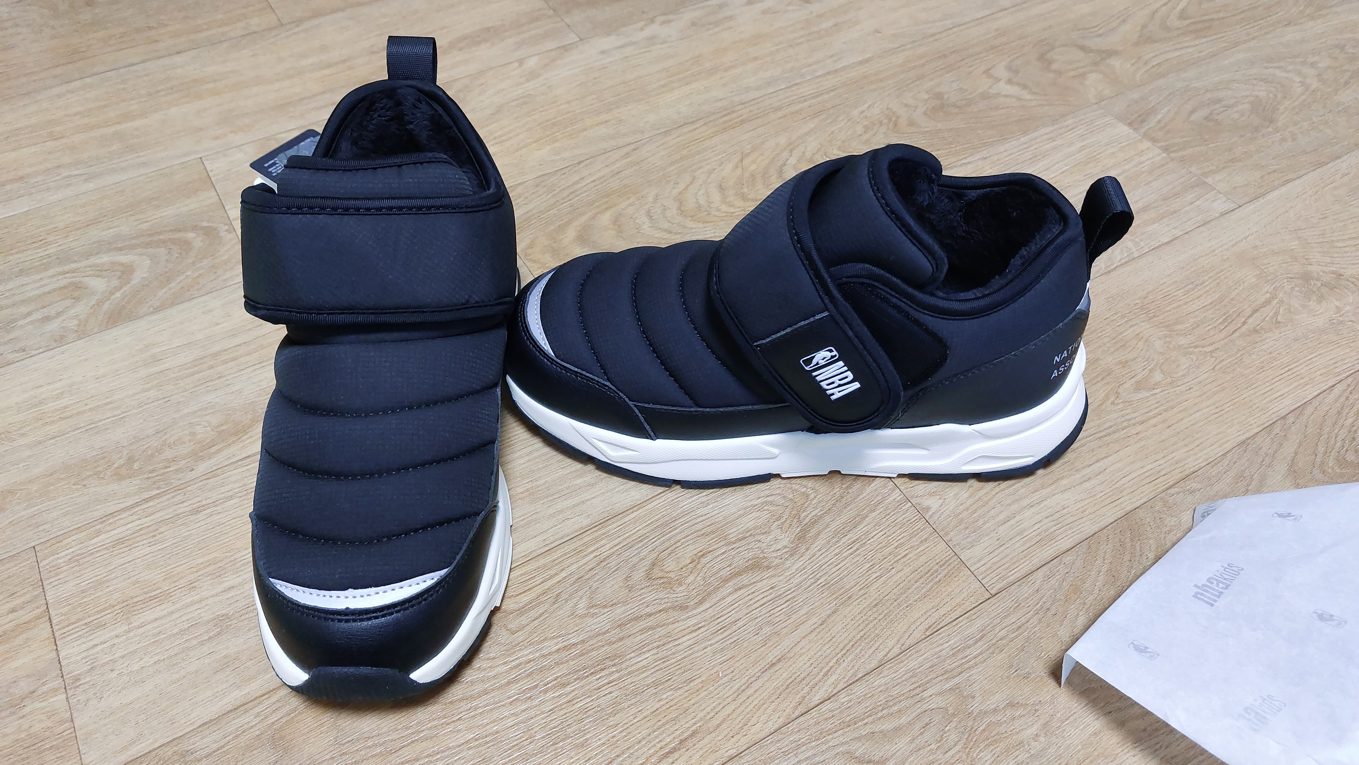 NBA키즈 방환화 로우 K235AS401P 전측면사진