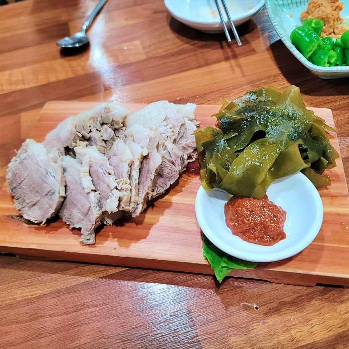 식객 허영만 백반기행 강남 가로수길 신사 제주식 수육 돔베고기 맛집