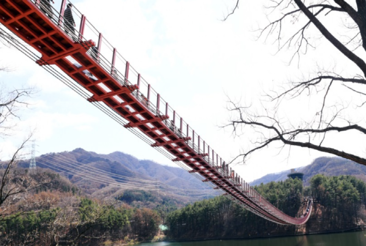 마장호수 출렁다리
