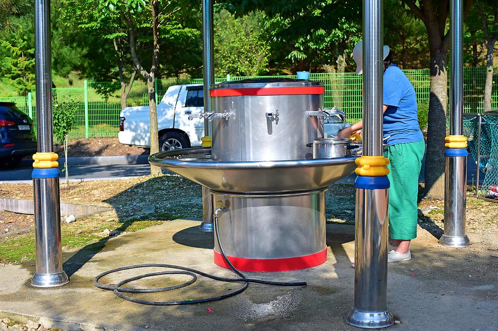 무궁화오토캠핑장. 전북 완주군 고산면 고산휴양림로 89