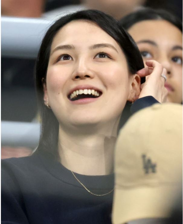 오타니 와이프