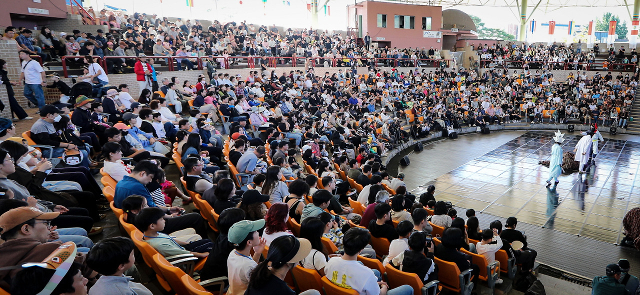 안동국제탈춤페스티벌 2025&amp;#44; 세계 탈춤과 어울림의 축제!