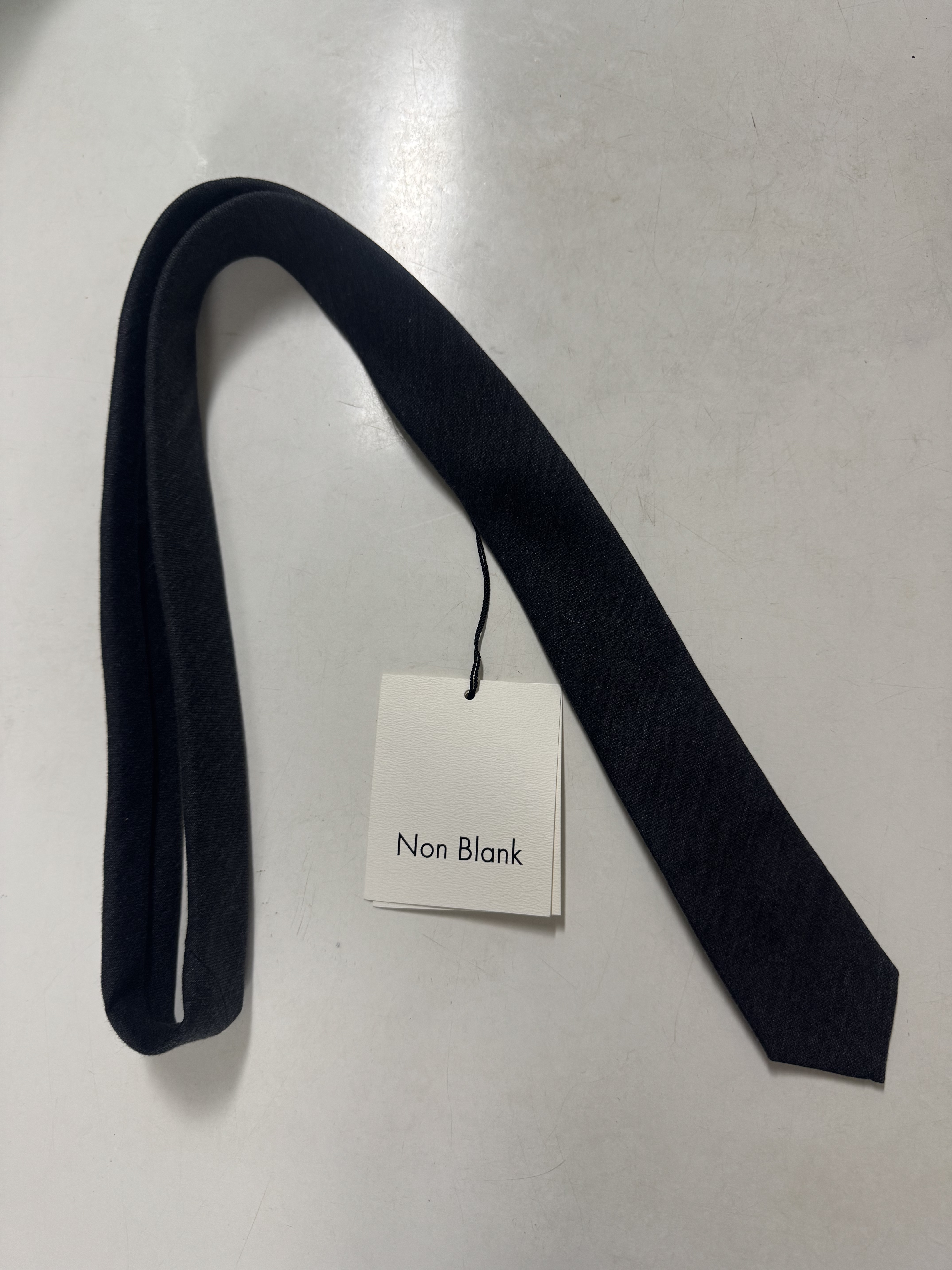 논블랭크(Non Blank) 넥타이