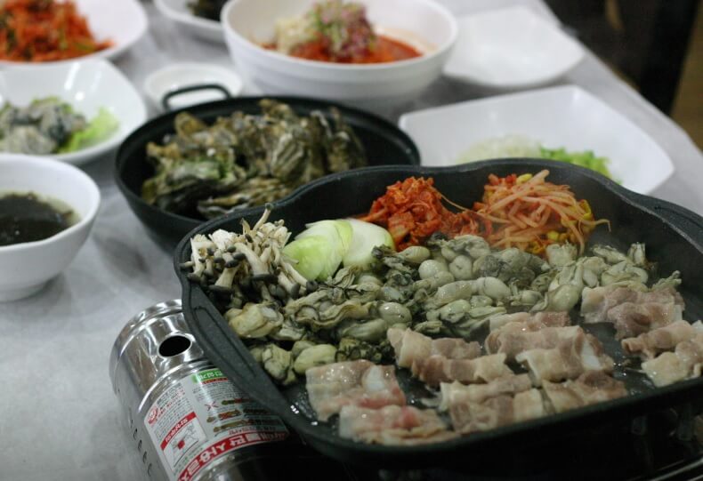 생방송투데이 투데이이슈 통영 굴요리 전문점 굴삼합 한마음 식당