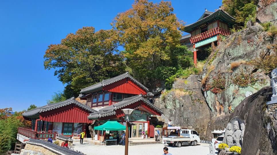 구례 사성암 : 구례 오산 절벽 위의 기도처, 하늘과 맞닿은 사찰 절벽 위 입지와 압도적인 조망