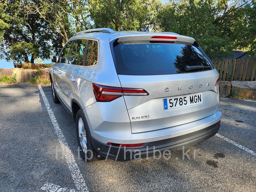 허츠렌트카에서 빌린 Skoda Karoq