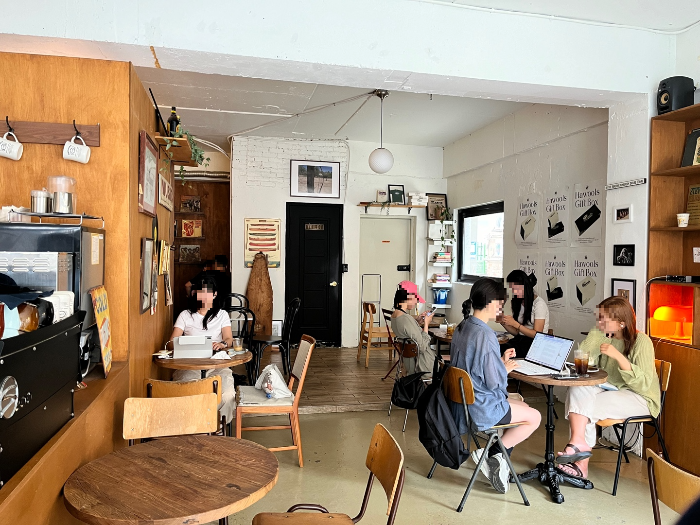 하울즈 내부 홀 모습