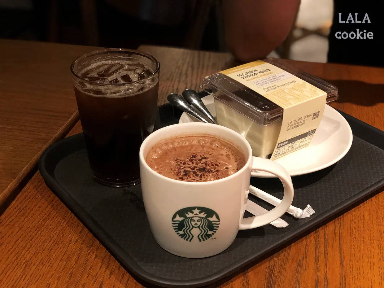 스타벅스-빵-종류-추천-커피와-함께-나온-빵