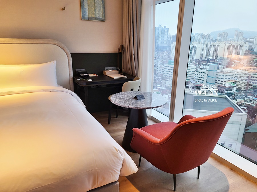 한강뷰 호캉스 호텔 나루 서울 엠갤러리 부아쟁 레스토랑 인피니티풀 추천