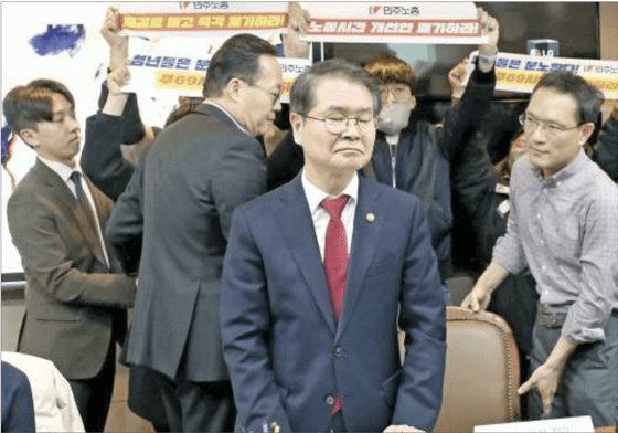 ์ด์ ์ ๋
ธ๋๋ถ์ฅ๊ด์ ๋์ฒํ ํ์ -์ฌ์ง