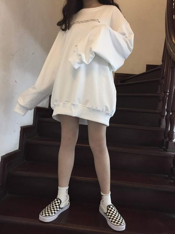 여성스러우면서도 귀여운 여자패션