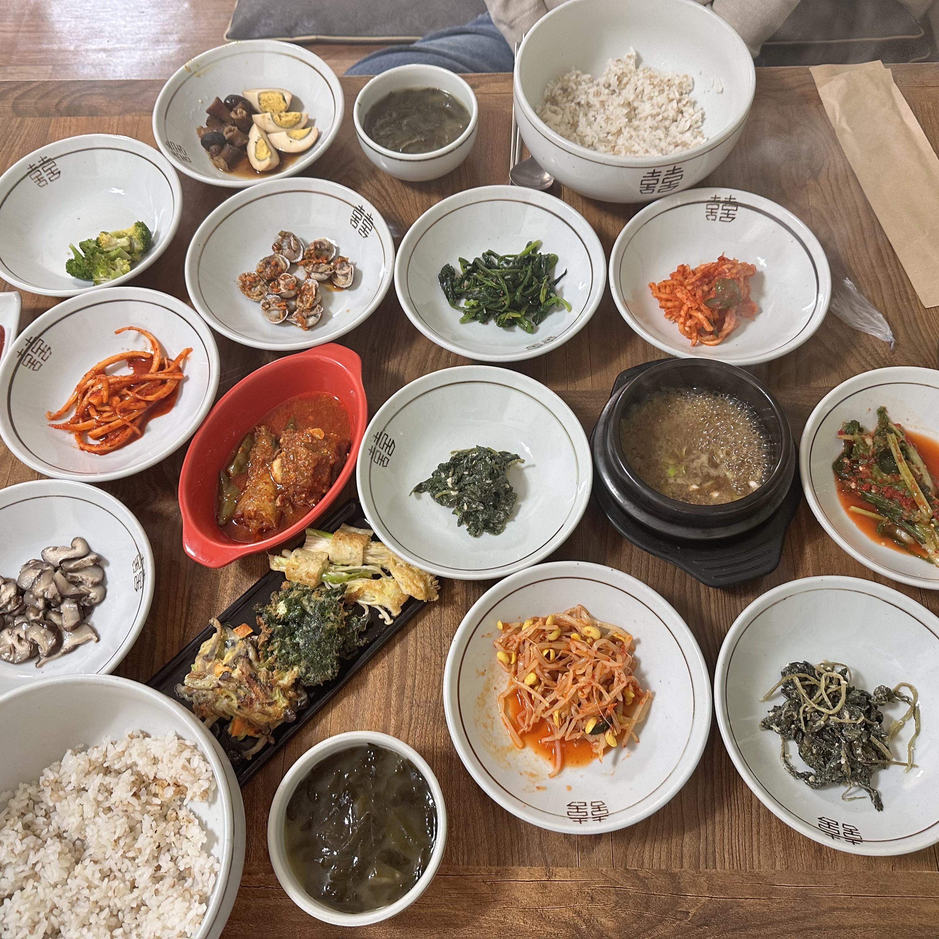 원조깡촌하얀보리밥 반찬