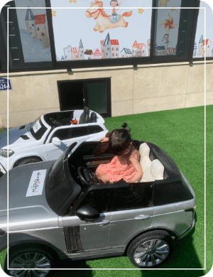 상주 아이사랑키즈 풀빌라 독채 자동차 탄 아이들