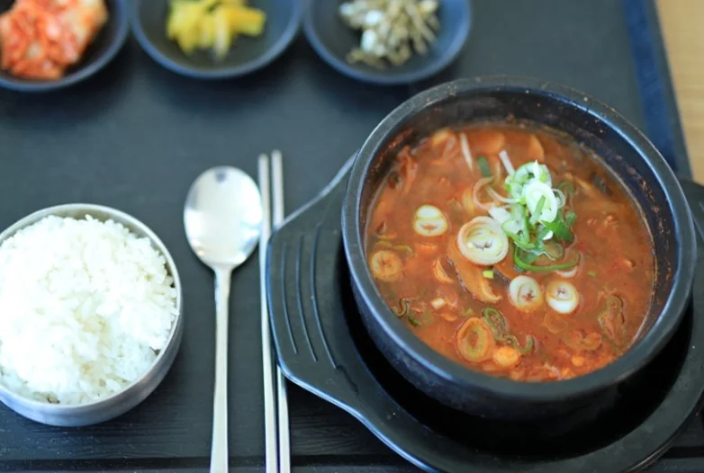 경부고속도로 하행 휴게소 맛집-황간-영표국밥