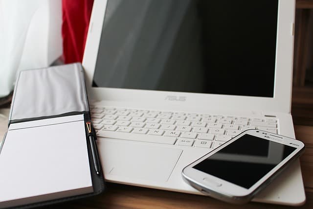 SNS와 비교 중독: 타인 중심 사고에서 자신 중심으로