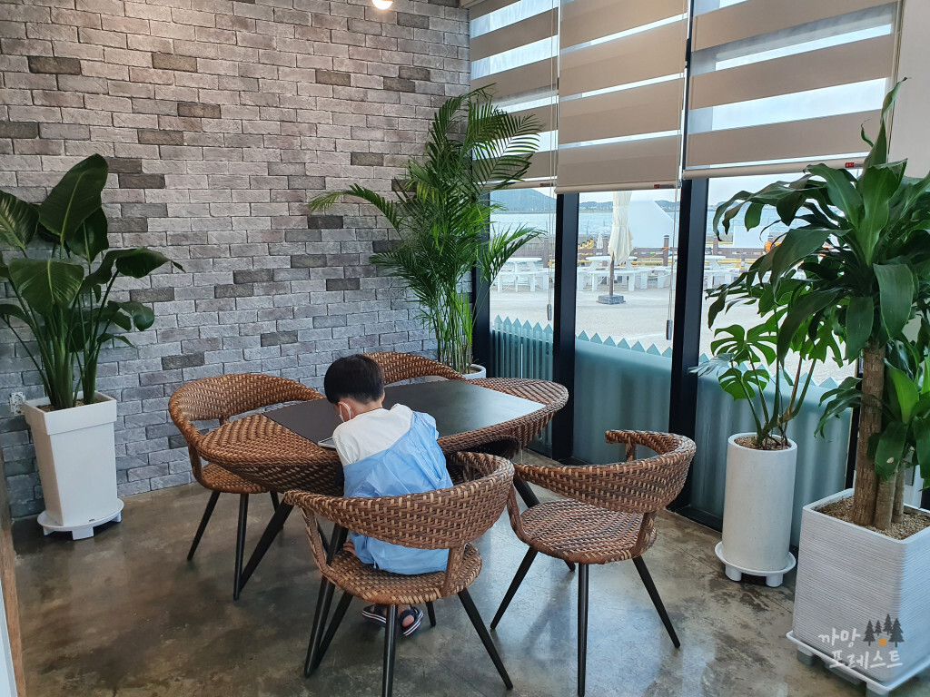 카페더씨 실내