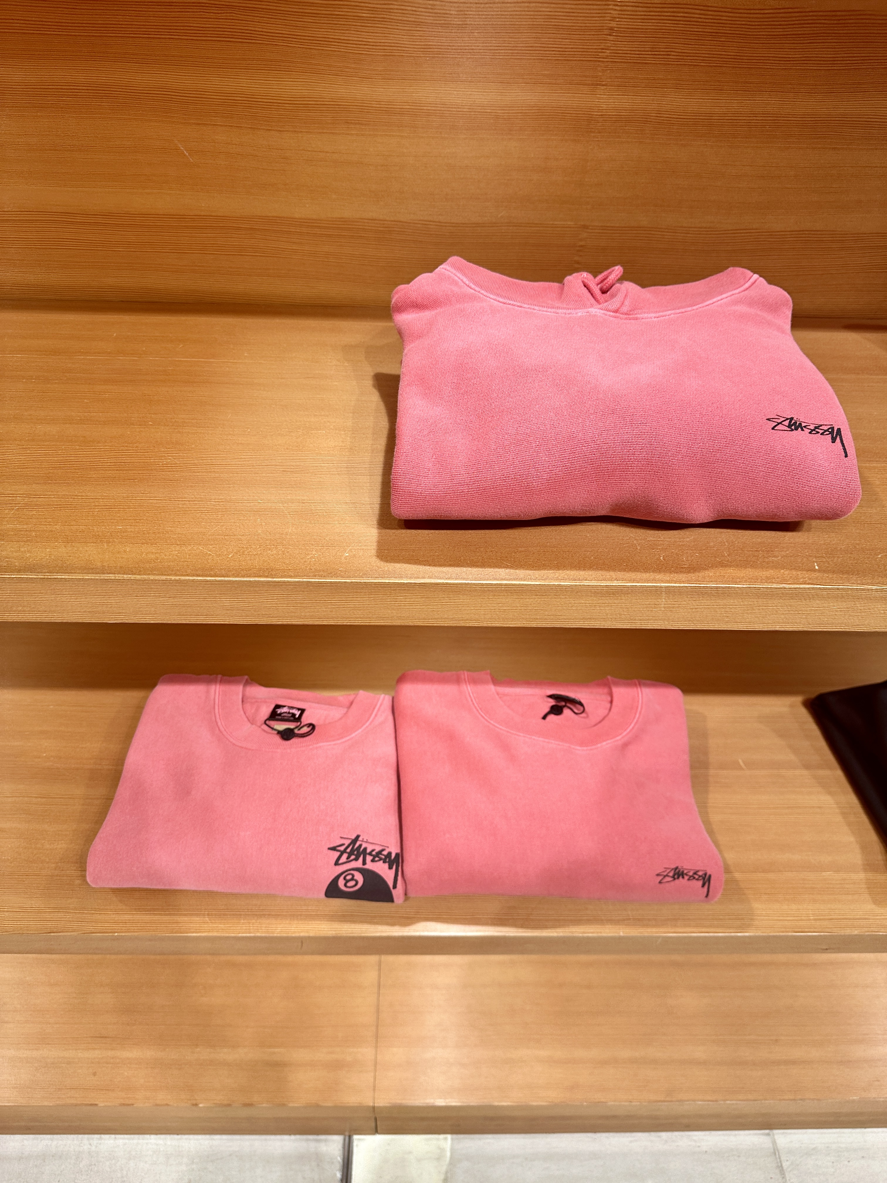 하라주쿠 스투시 매장 옷들