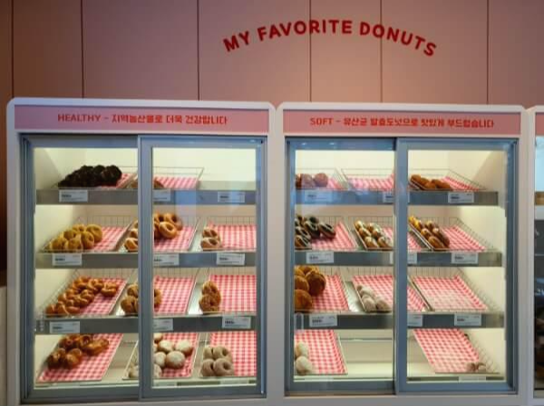 도넛 진열대
