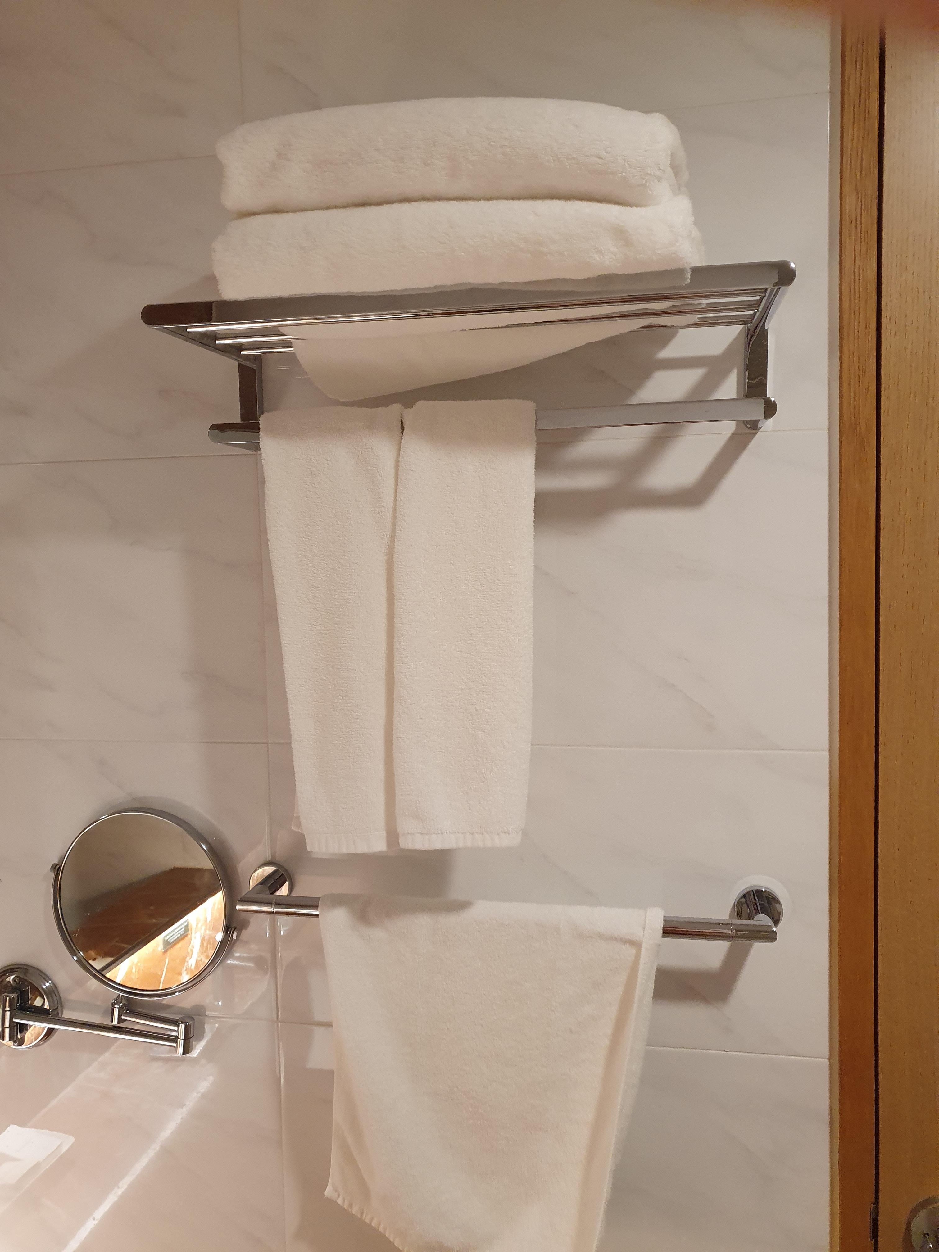 델피노 소노캄c 패밀리룸 화장실 수건 거치대