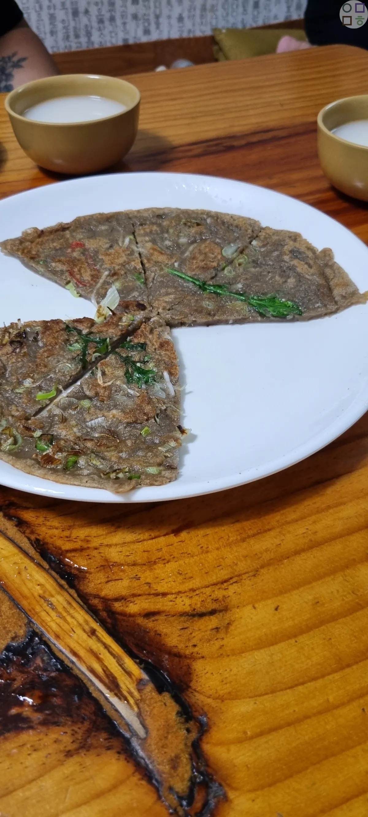 메일전-한개씩-먹은-흔적-막걸리와-함께