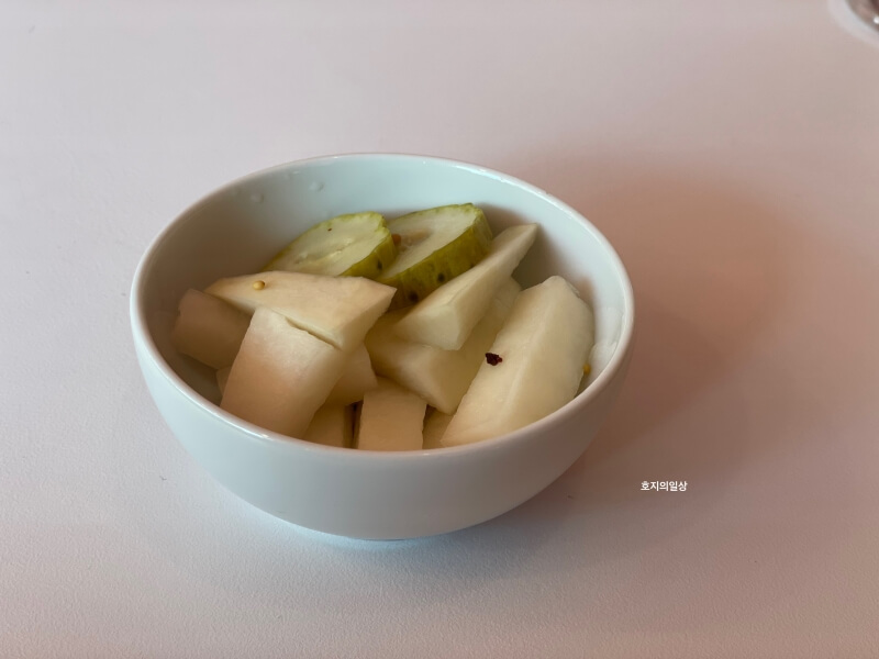 애견 동반 수원 타코 맛집 뽁식당 호매실점 - 피클