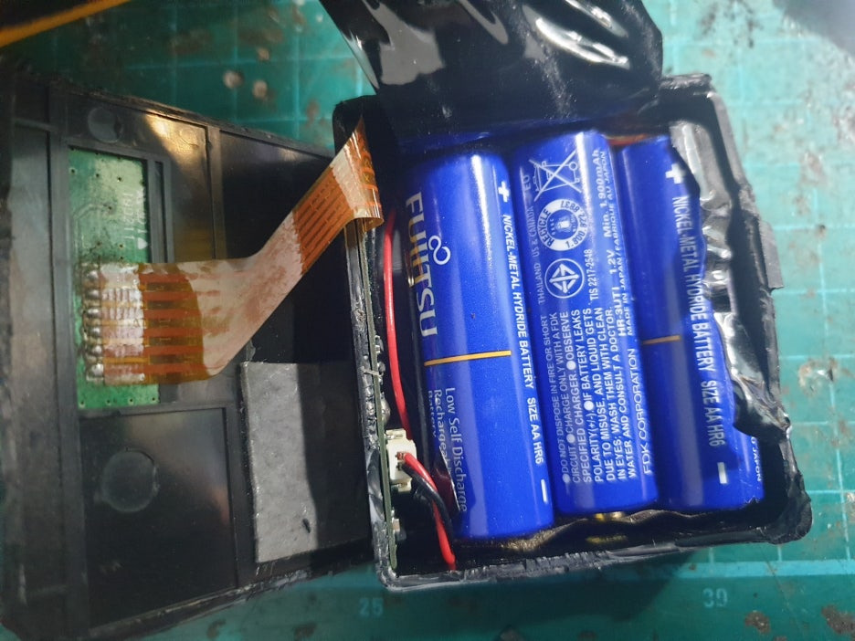  HETRONIC 리모컨 배터리 내부
