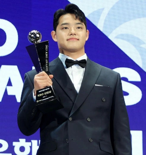 문동주 야구선수 프로필 나이 고향 출신고 연봉 등번호 키 인스타그램