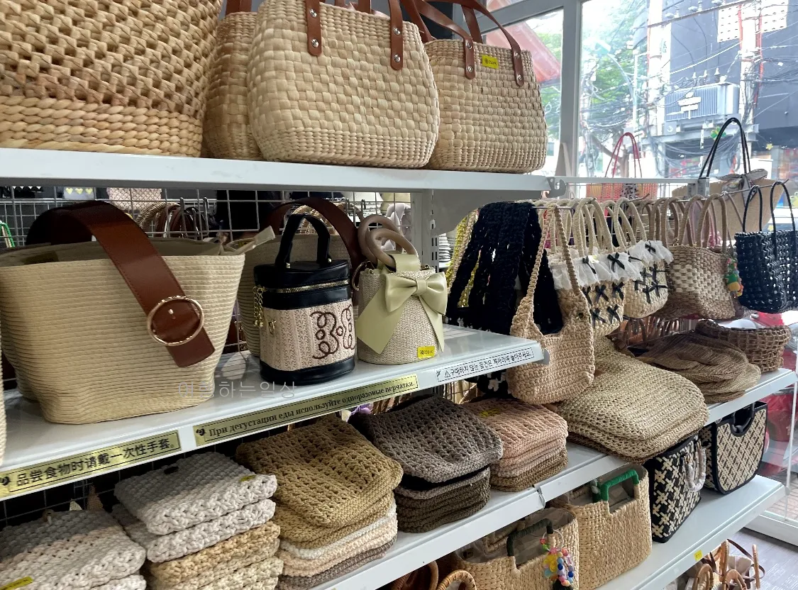 나트랑-시내-구경-기념품샵-추천-가격-비교-(JW기프트샵,크록스켄켄,키사수베니어,티앤푸약국)