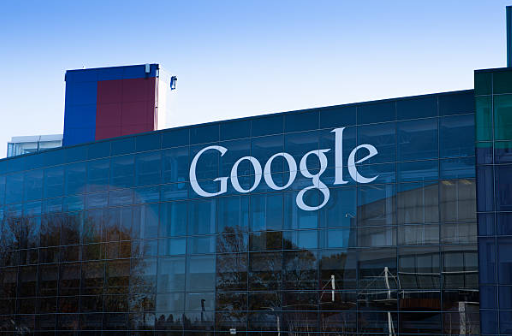 알파벳(Alphabet) 회사 설립 배경과 사업 부문, 재무 성과, 미래 전망.