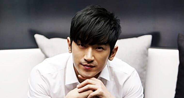 가수-이민우