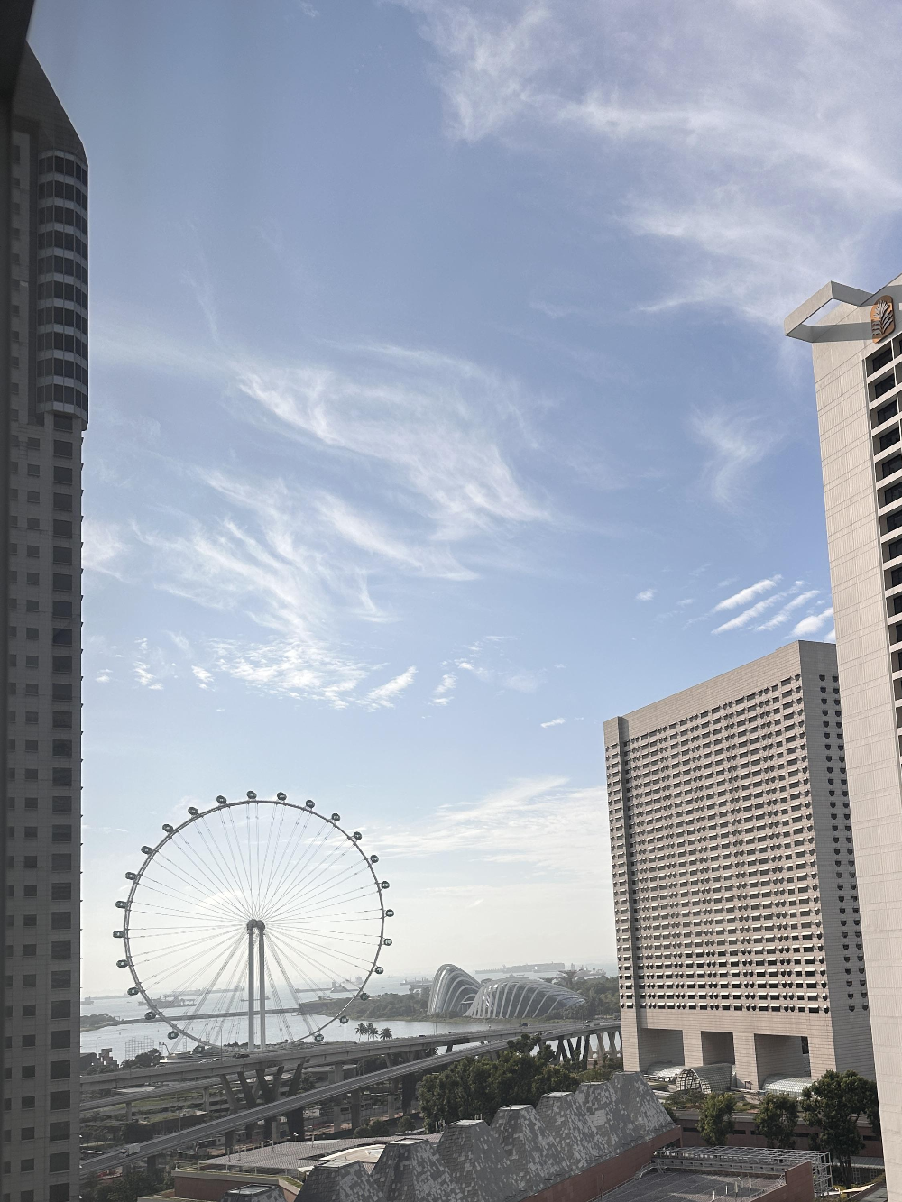 콘래드 센테니얼 호텔