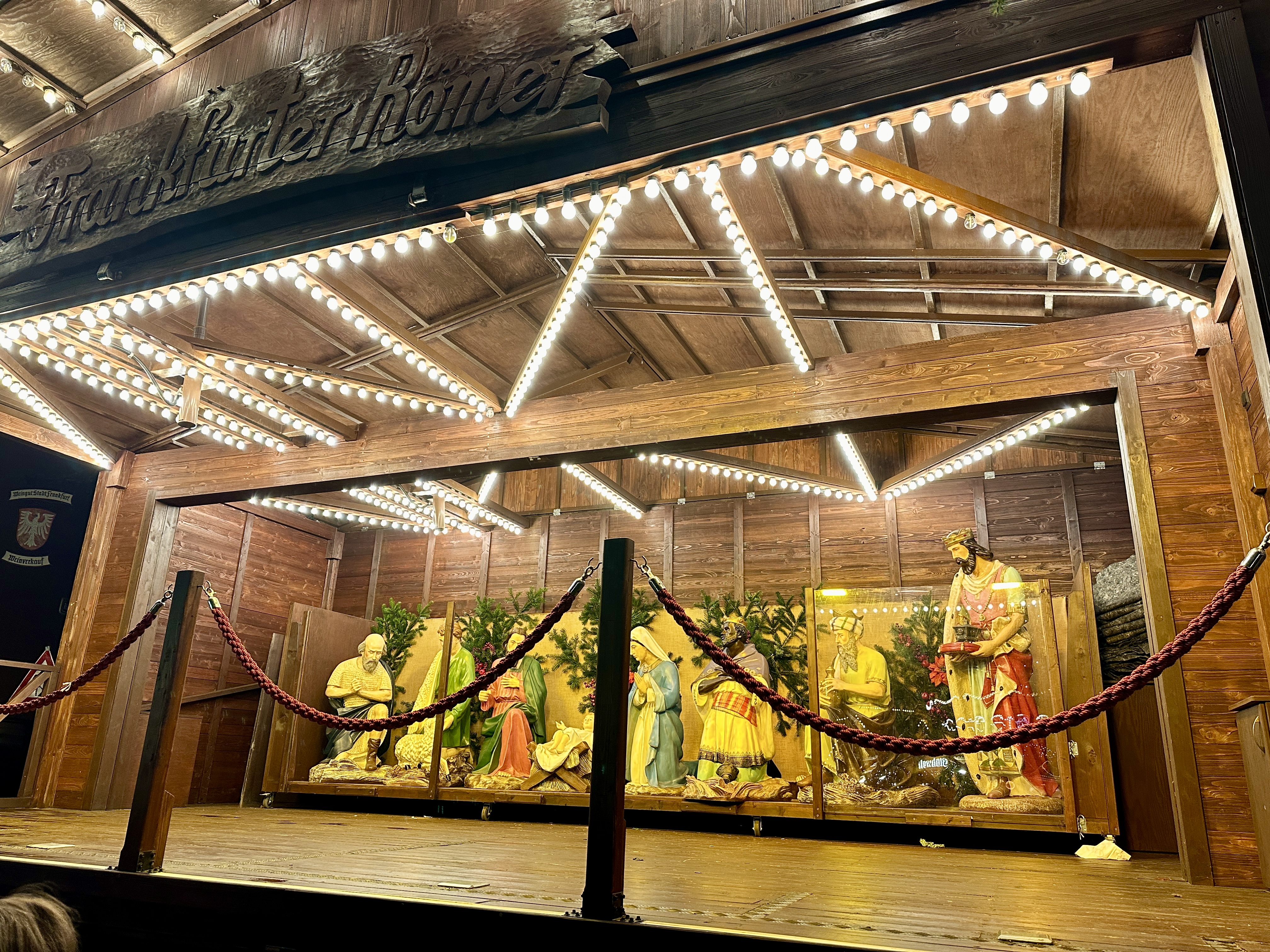 뢰머광장 크리스마스마켓 야경