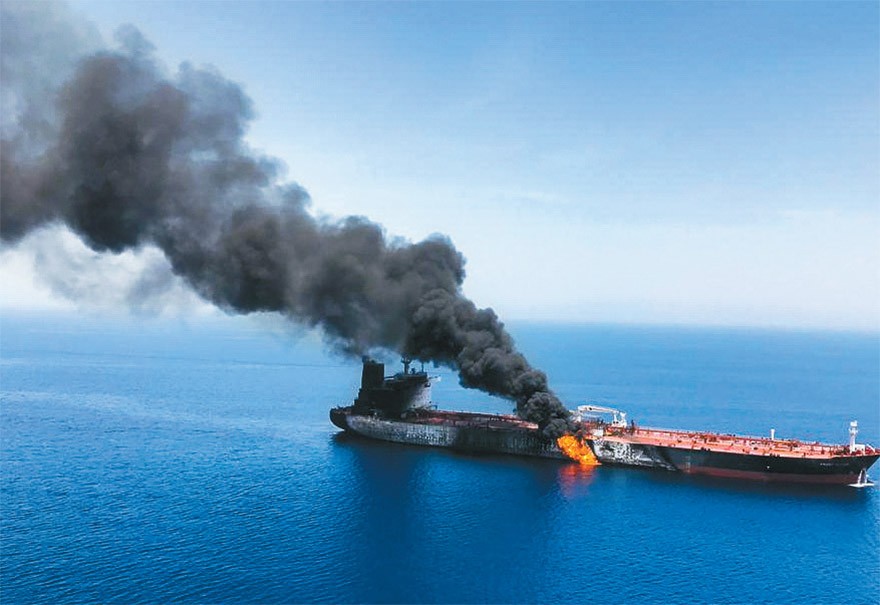 호르무즈 해협 봉쇄 위기 이란이 40년간 실행 못한 이유와 달라진 상황