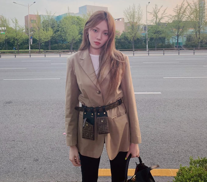 이성경 사복