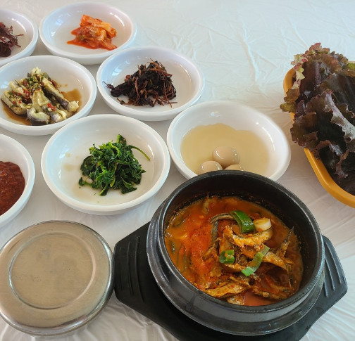 6시내고향 남해 멸치회무침 멸치쌈밥