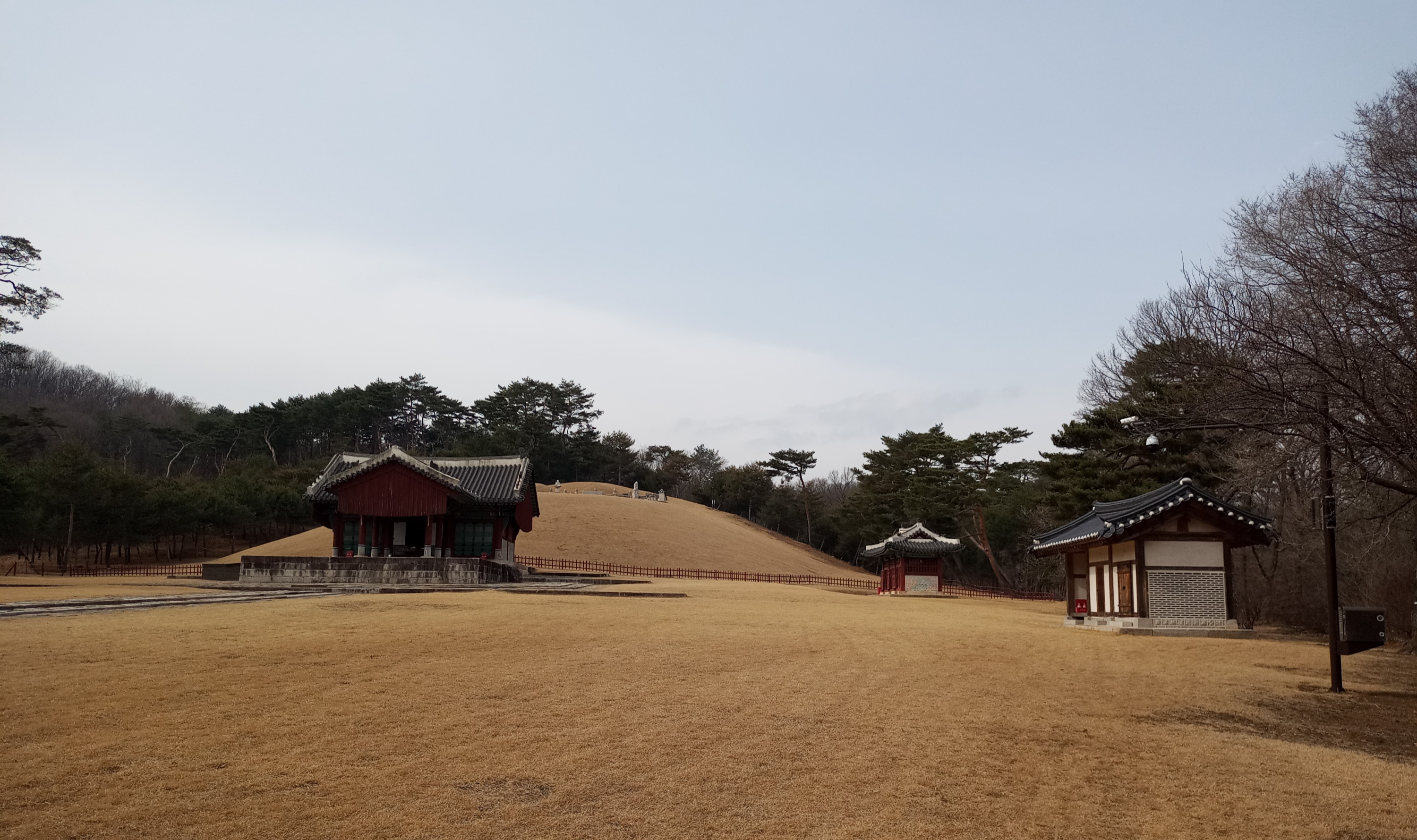 영조와 정순왕후 김씨의 원릉 전경