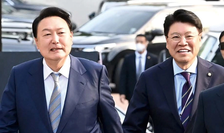 장제원 비서실장 하마평 이유 &amp;#124; 장제원 프로필 나이 고향 학력 아버지 가족관계 불출마 이유