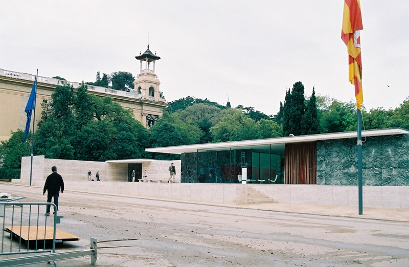 근대 건축가 미스 반 데 로에의 생애, 건축 철학
