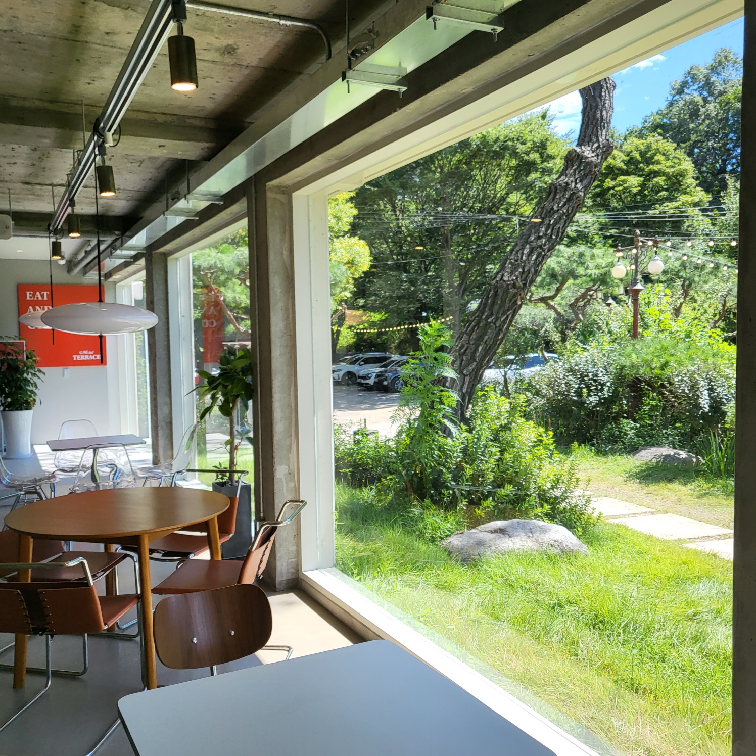 개울테라스 내부