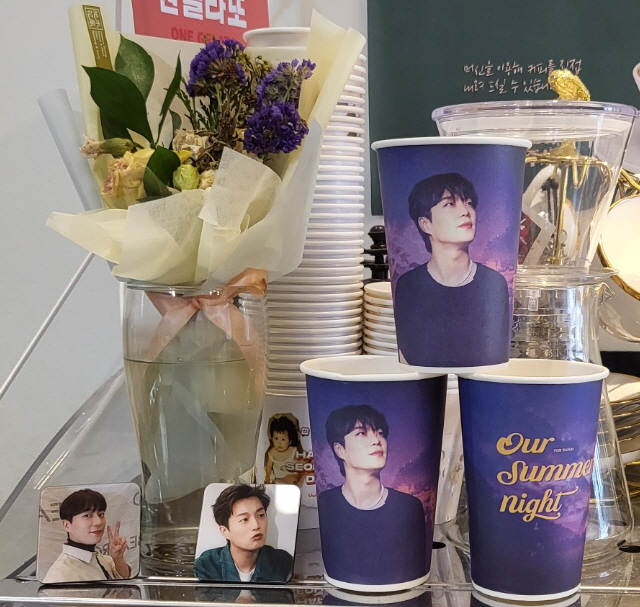 기념카페 카페 컵, 컵홀더 보관 방법(생일카페, 데뷔카페 등)