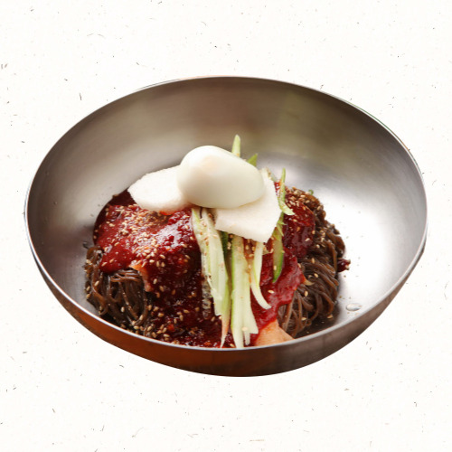 여름에 인기 좋은 비빔냉면