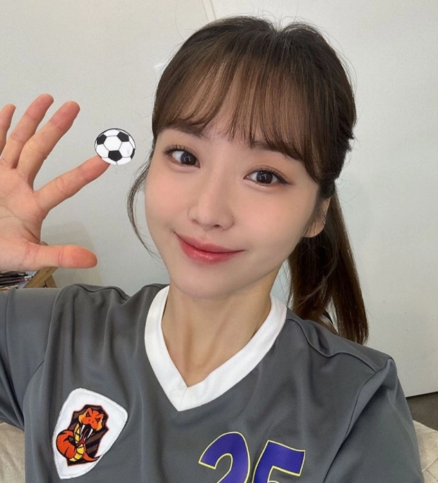 윤태진 아나운서 프로필 나이 고향 학력 라디오 경력 인스타