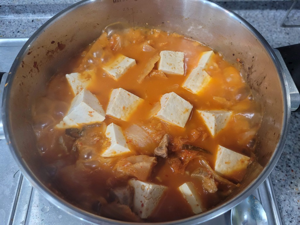 두부 넣은 김치찌개 모습