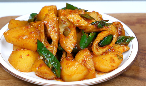 어묵볶음 맛있게 만드는법 : 고추와 감자