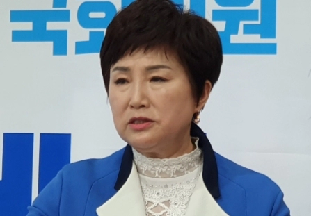 전혜숙 의원 민주당 탈당 배경